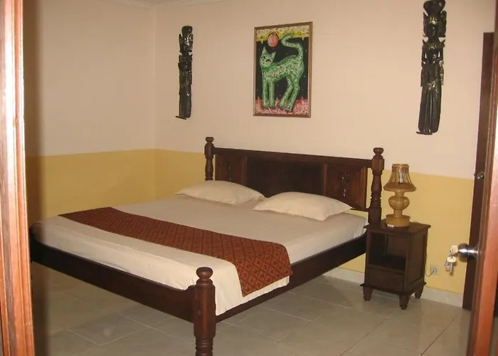 Ombak Putih Bungalows 2*