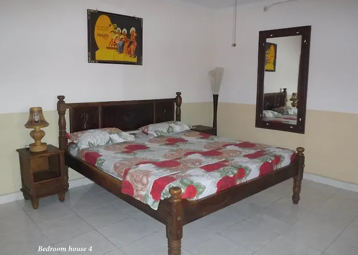 Ombak Putih Bungalows