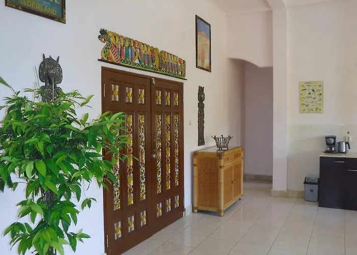 Ombak Putih Bungalows ヌサドゥア