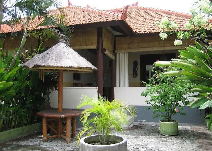 Ombak Putih Bungalows ホリデーパーク 2*