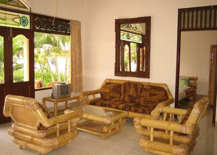 ホリデーパーク Ombak Putih Bungalows 2*