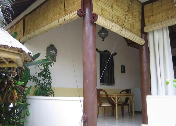 ホリデーパーク Ombak Putih Bungalows 2*